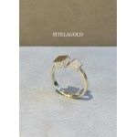 GOLDEN RING WITH STONES RS 24